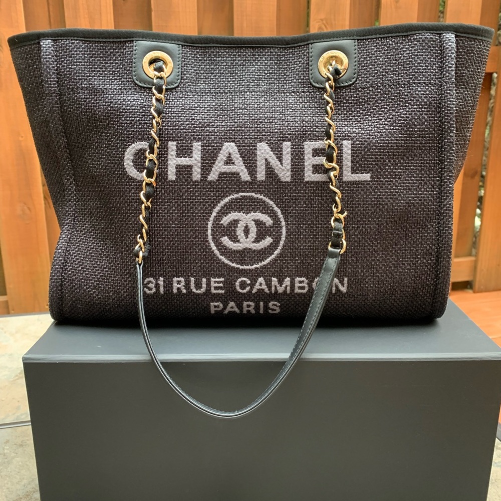 “SOLD” CHANEL Large Shopping Bag 30cm - Picture 2 of 8